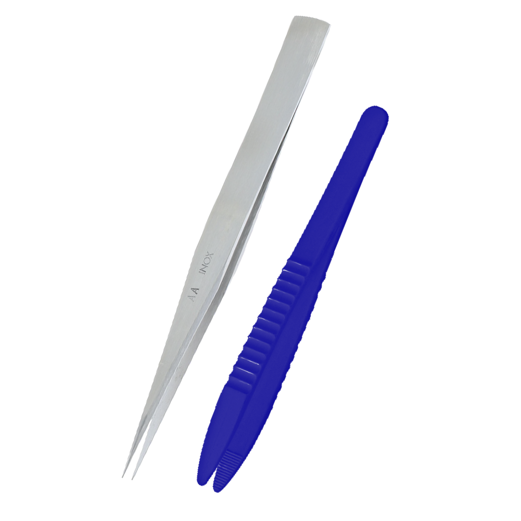 Kit de útiles con maletín de plástico 265 x 220 x 80 mm