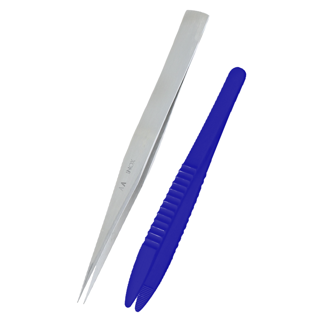 Kit de útiles con maletín de plástico 265 x 220 x 80 mm