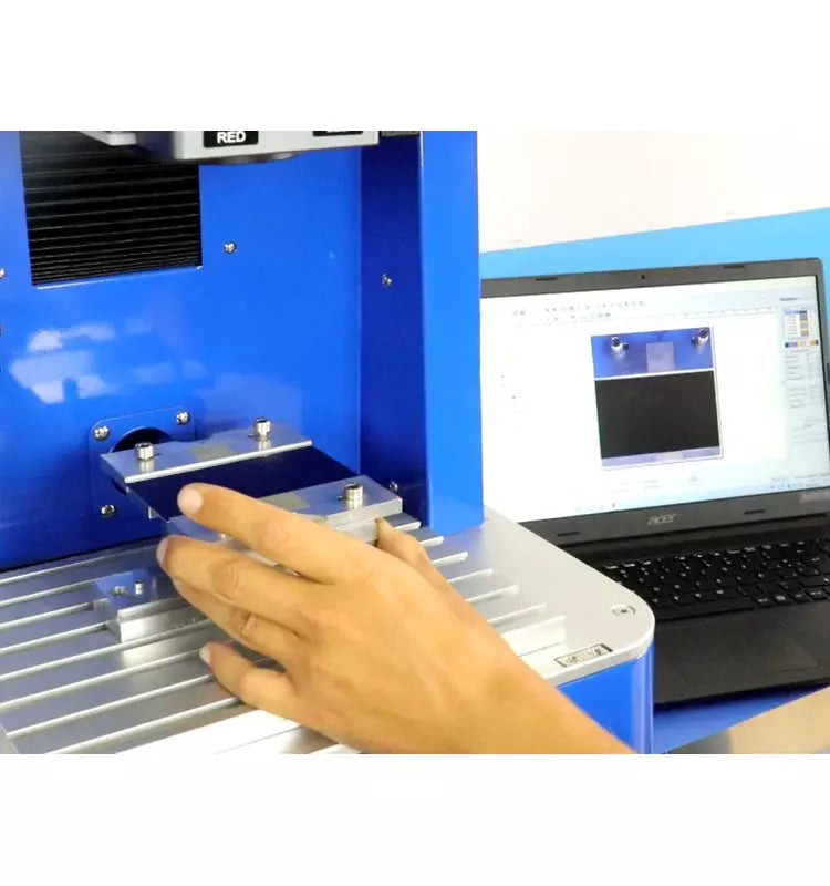 MAQUINA DE GRABAR/CORTAR POR LASER TECHNOFLUX MAX 50W CICLOPE A.F.