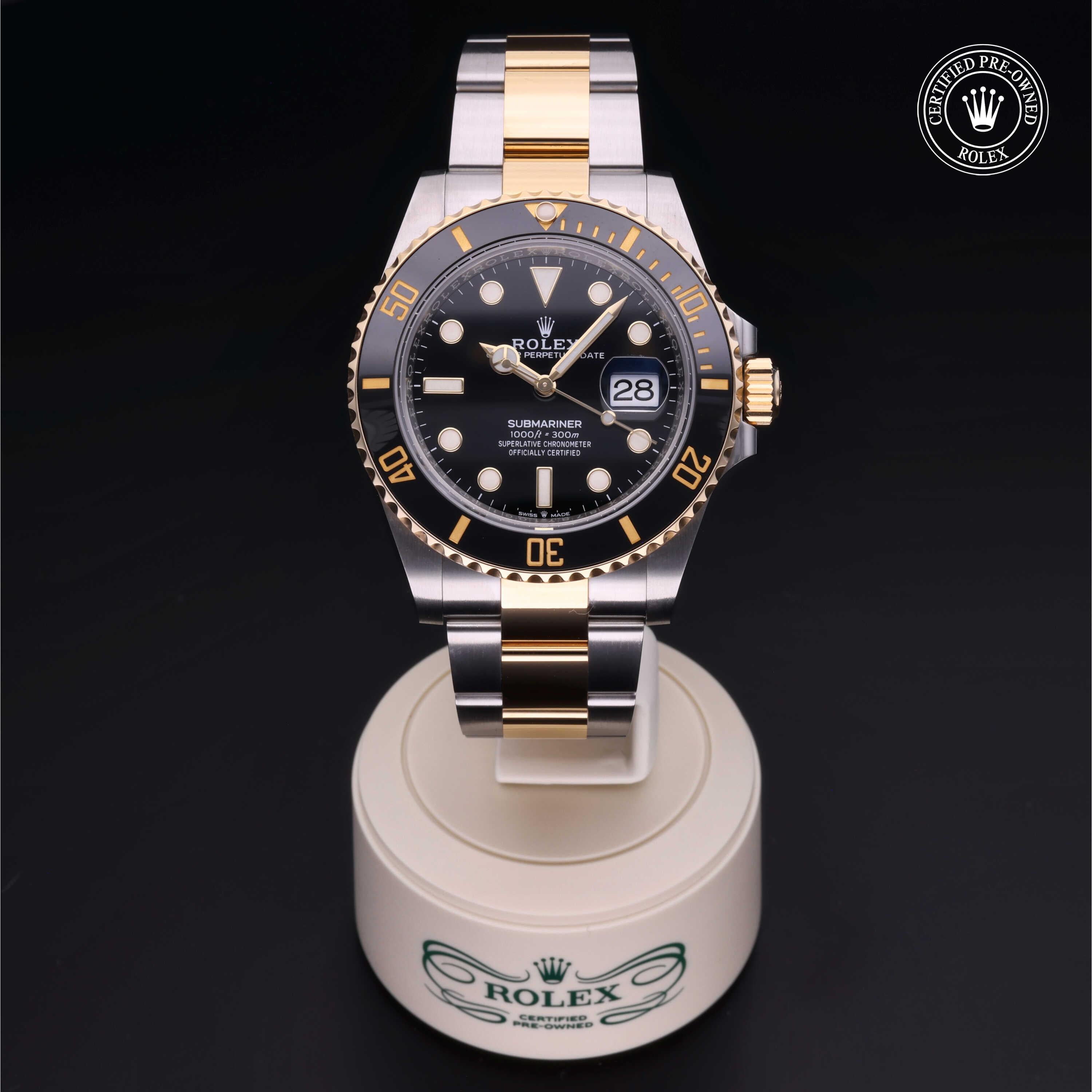 Rolex Certified Pre-owned Submariner Date 2022, 41 mm, Rolesor amarillo V002200615