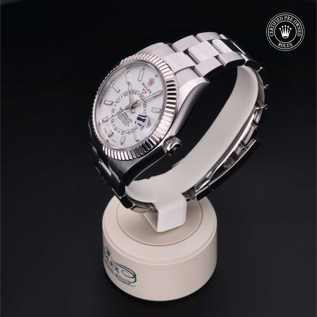 Rolex Certified Pre-owned Sky-Dweller 2022, 42 mm, Rolesor blanco V002200697